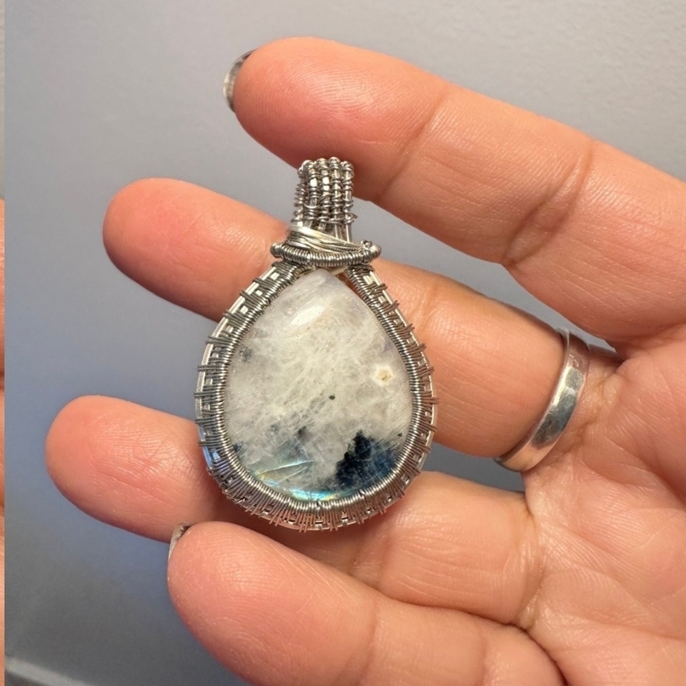 Silver and Blue Pendant Necklace - Picture 5 of 5